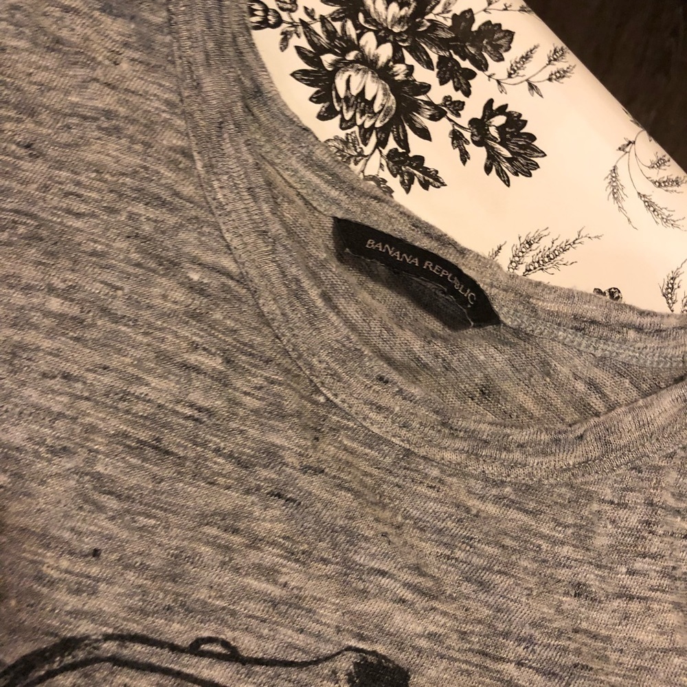 2[Banana Republic] 100%Linen grey asymmetrical tee - Picture 3 of 5